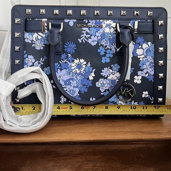 NWT Michael Kors Dillon satchel - Picture 3 of 17